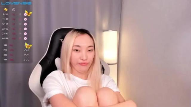 Image 11 of hina_ren Stream on Chaturbate on 21 months ago