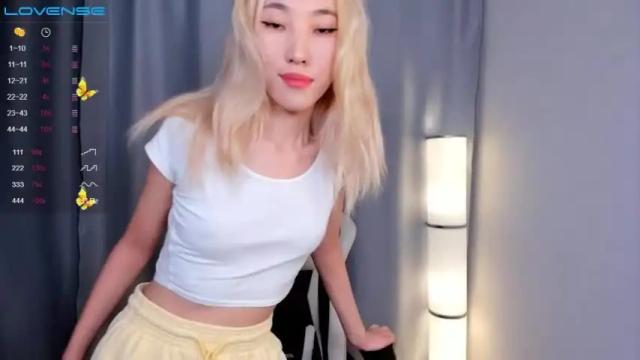 Image 2 of hina_ren Stream on Chaturbate on 20 months ago