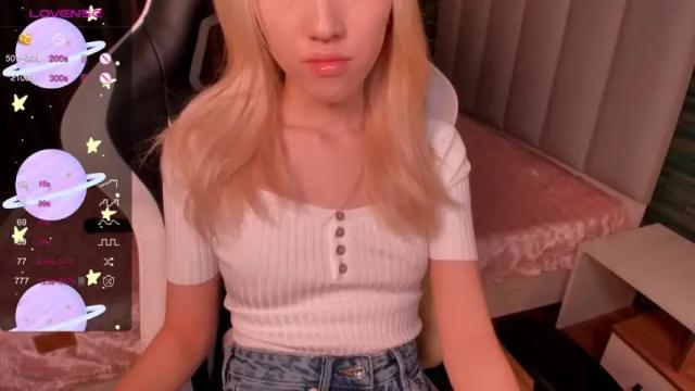 Image 2 of hina_ren Stream on Chaturbate on 20 months ago