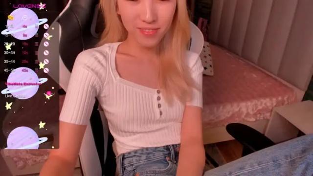 Image 3 of hina_ren Stream on Chaturbate on 20 months ago