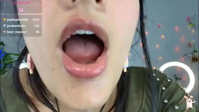Image 12 of hinata_21_ Stream on Chaturbate on 1 month ago