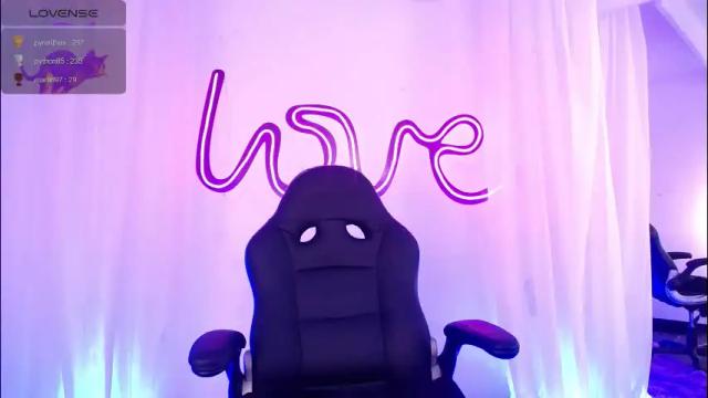 Image 7 of hinatamoon Stream on Chaturbate on 3 months ago