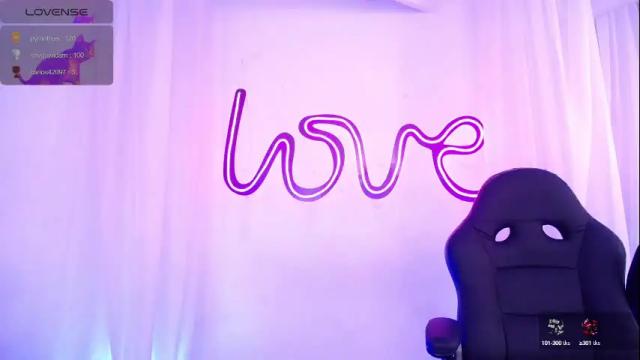 Image 7 of hinatamoon Stream on Chaturbate on 2 months ago