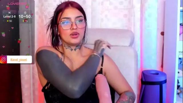 Image 3 of hinataweed01 Stream on Chaturbate on 1 month ago
