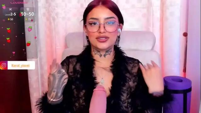 Image 4 of hinataweed01 Stream on Chaturbate on 1 month ago
