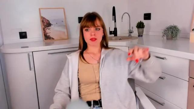 Image 8 of hinesarline Stream on Chaturbate on 20 months ago