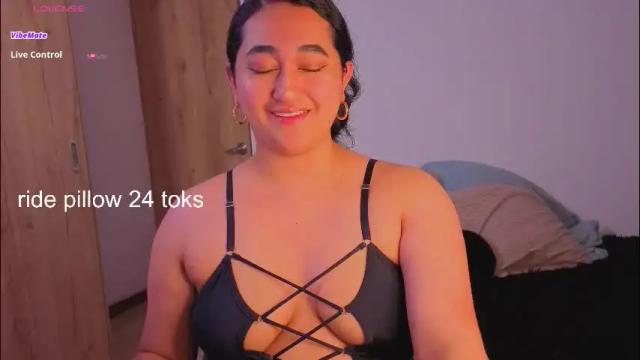 Image 8 of hipatiaandhephaestus Stream on Chaturbate on 22 days ago
