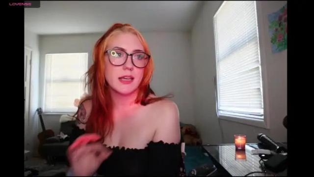 Image 12 of hippyspice Stream on Chaturbate on 19 months ago