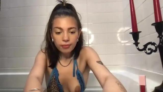 Image 4 of hispanicbunny Stream on Chaturbate on 15 months ago