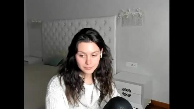 Image 7 of hitachibottl Stream on Chaturbate on 17 months ago