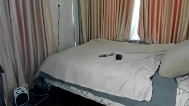 Image 3 of hitachibottl Stream on Chaturbate on 15 months ago