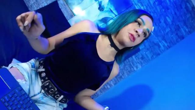 Image 2 of hitzell_vickers_ Stream on Chaturbate on 13 months ago