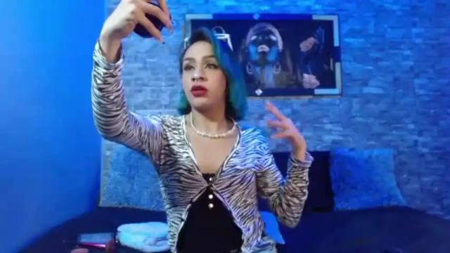 Image 7 of hitzell_vickers_ Stream on Chaturbate on 12 months ago