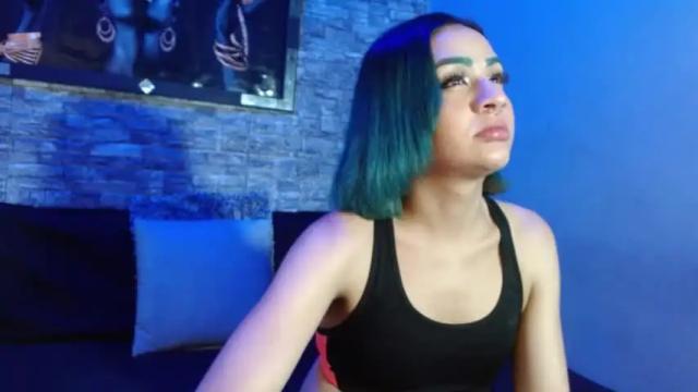 Image 12 of hitzell_vickers_ Stream on Chaturbate on 14 months ago