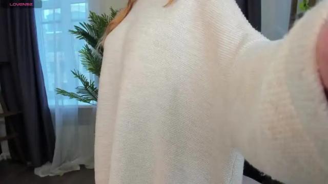 Image 3 of hiviolet_ Stream on Chaturbate on 17 months ago