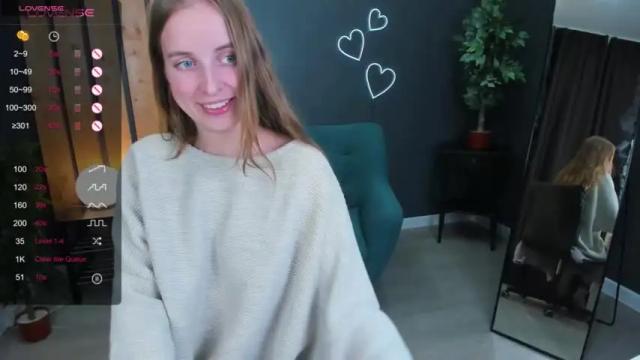 Image 10 of hiviolet_ Stream on Chaturbate on 17 months ago