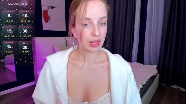 Thumbnail 1, hiviolet_'s Stream at Chaturbate, 8 months ago