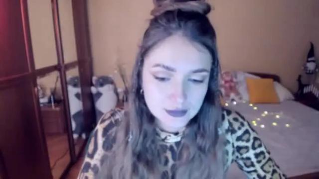 Image 7 of hloesky Stream on Chaturbate on 15 months ago