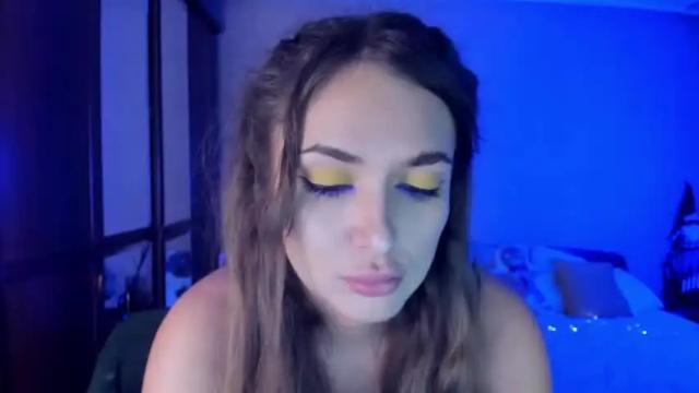 Image 12 of hloesky Stream on Chaturbate on 15 months ago