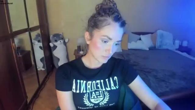 Image 3 of hloesky Stream on Chaturbate on 13 months ago