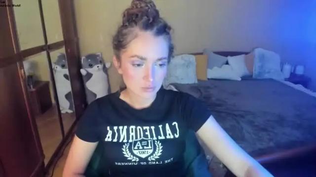 Image 7 of hloesky Stream on Chaturbate on 13 months ago