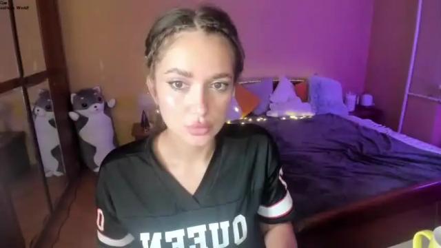 Image 8 of hloesky Stream on Chaturbate on 13 months ago