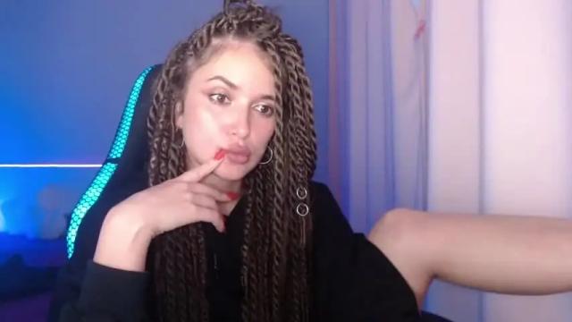 Image 12 of hloesky Stream on Chaturbate on 12 months ago