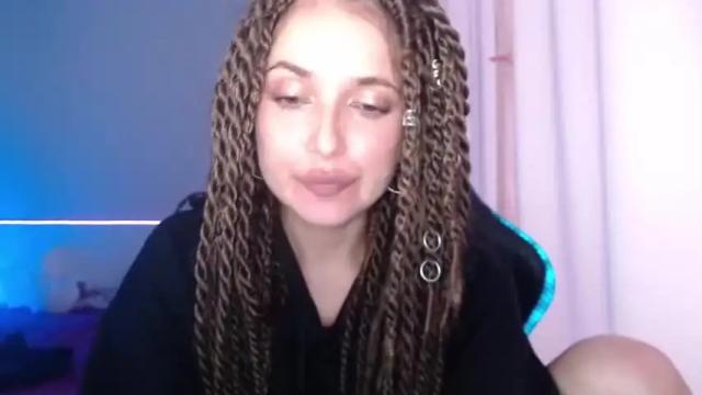 Image 3 of hloesky Stream on Chaturbate on 12 months ago
