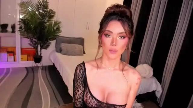 Image 12 of holee_laura Stream on Chaturbate on 3 months ago
