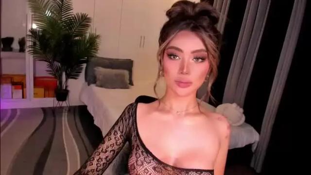 Thumbnail 1, holee_laura's Stream at Chaturbate, 2 months ago