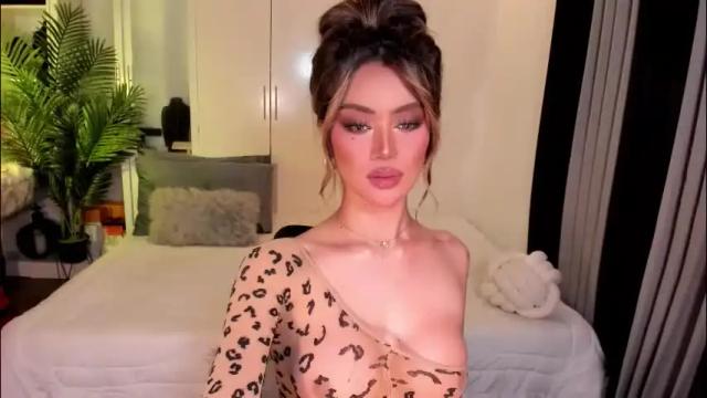 Image 11 of holee_laura Stream on Chaturbate on 1 month ago