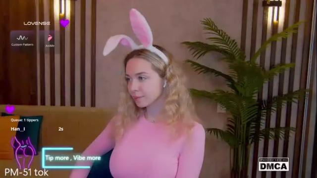 Image 2 of holl1would Stream on Chaturbate on 22 days ago
