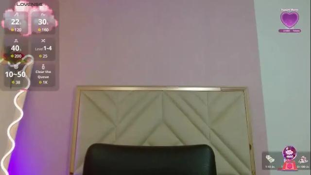 Image 4 of hollie_tay Stream on Chaturbate on 1 month ago