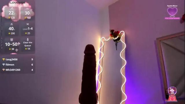 Image 10 of hollie_tay Stream on Chaturbate on 1 month ago