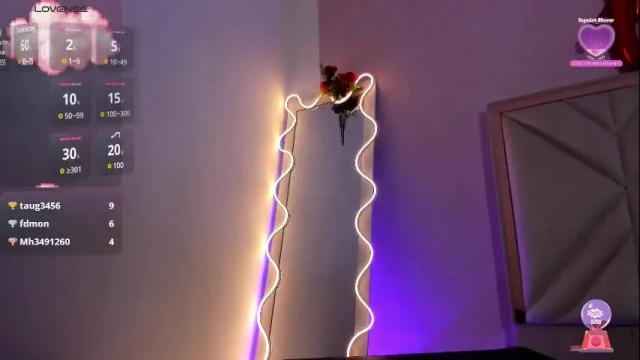 Image 2 of hollie_tay Stream on Chaturbate on 1 month ago