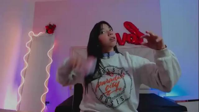 Image 3 of hollie_tay Stream on Chaturbate on 22 days ago