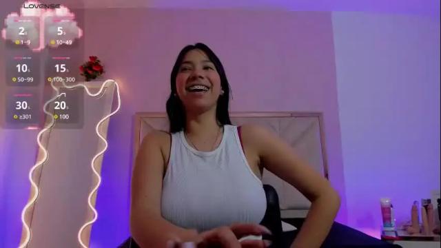 Image 6 of hollie_tay Stream on Chaturbate on 10 days ago