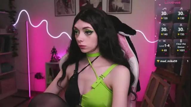 Image 3 of holliwould_ Stream on Chaturbate on 1 month ago