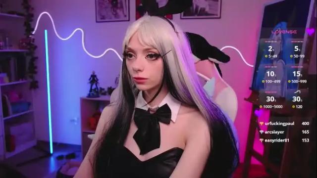 Image 10 of holliwould_ Stream on Chaturbate on 1 month ago