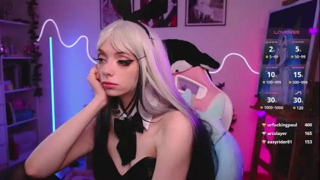 Image 11 of holliwould_ Stream on Chaturbate on 1 month ago