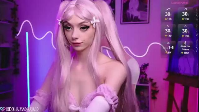 Image 4 of holliwould_ Stream on Chaturbate on 5 days ago