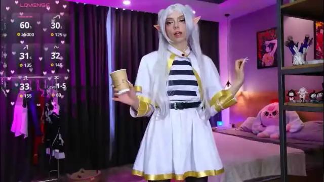 Image 2 of holliwould_ Stream on Chaturbate on 15 days ago