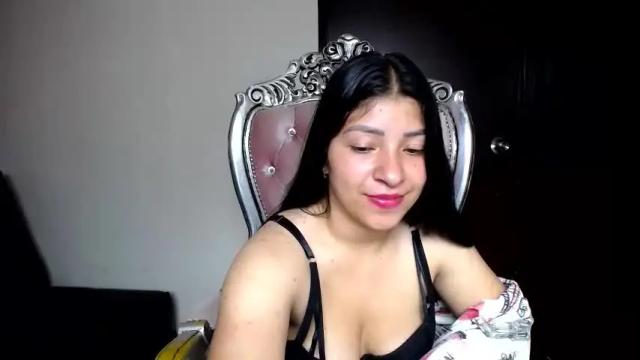 Image 8 of holly__20 Stream on Chaturbate on 1 month ago