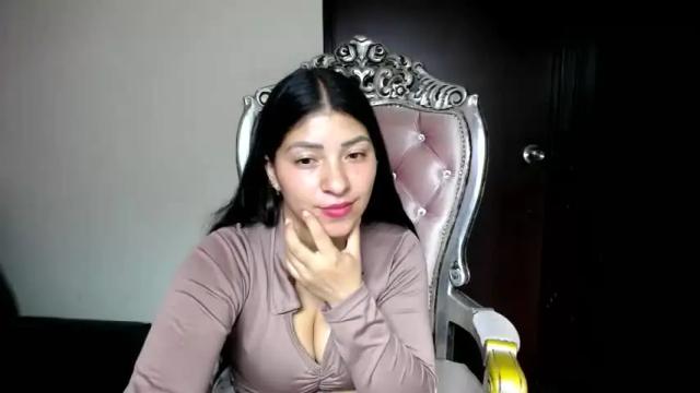 Image 10 of holly__20 Stream on Chaturbate on 1 month ago