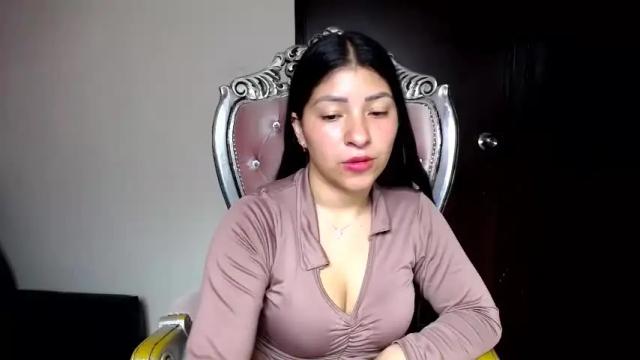 Image 8 of holly__20 Stream on Chaturbate on 1 month ago