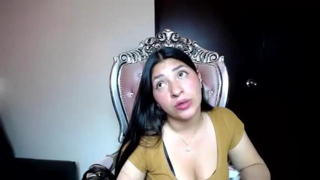 Image 10 of holly__20 Stream on Chaturbate on 1 month ago