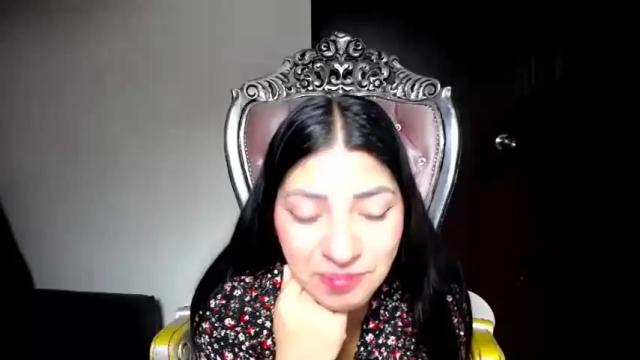Image 2 of holly__20 Stream on Chaturbate on 1 month ago