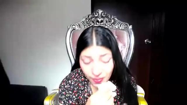 Image 3 of holly__20 Stream on Chaturbate on 1 month ago
