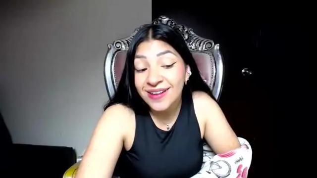 Image 4 of holly__20 Stream on Chaturbate on 1 month ago