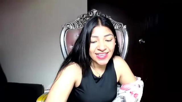 Image 6 of holly__20 Stream on Chaturbate on 1 month ago